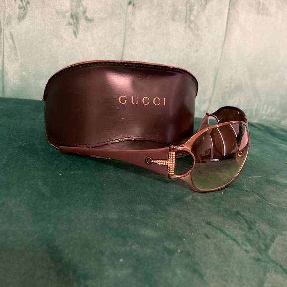 Gucci Hasler Horsebit Accent Oversize Sunglasses - Picture 2 of 5